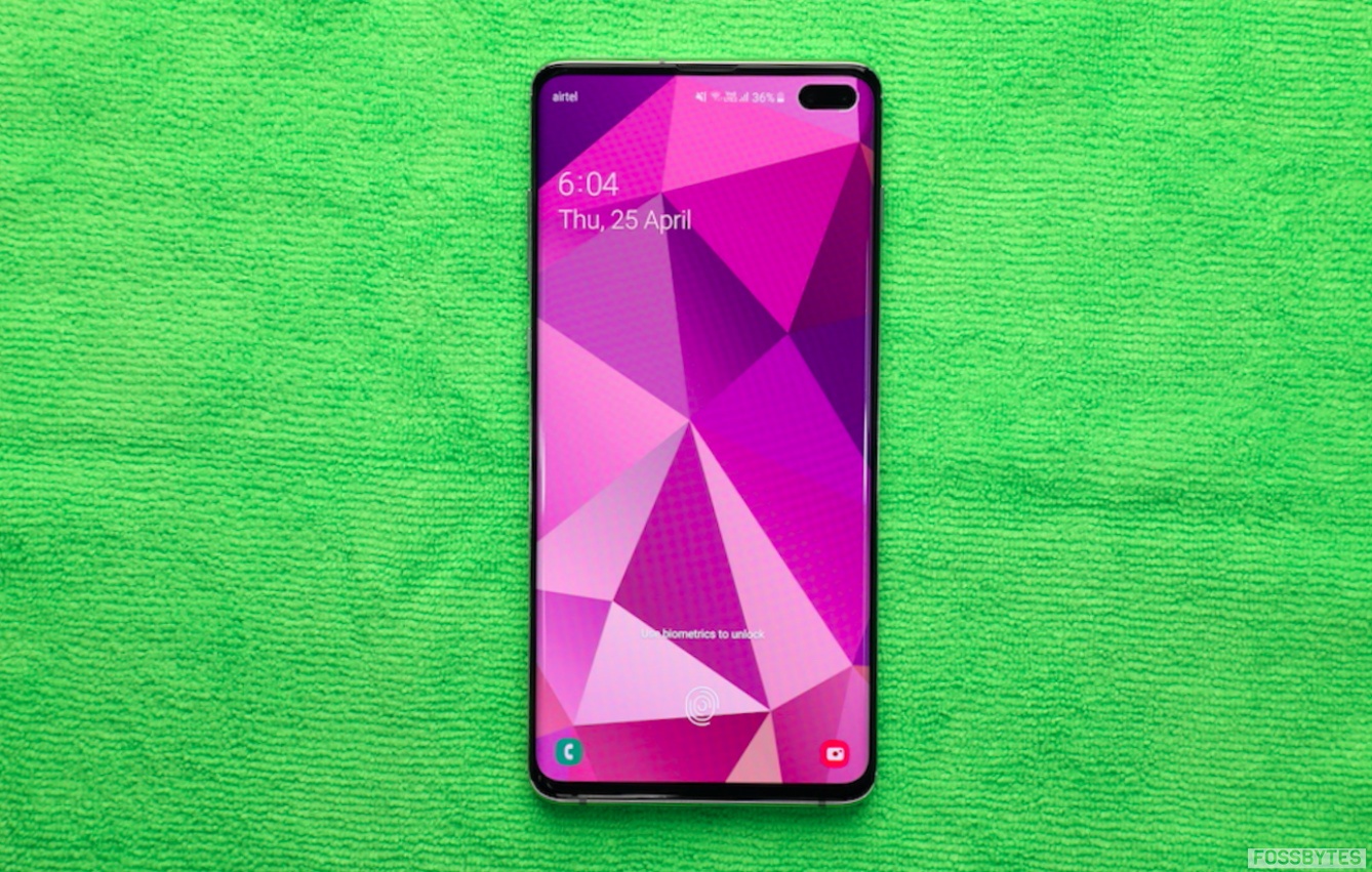 galaxy s10+ smartphone