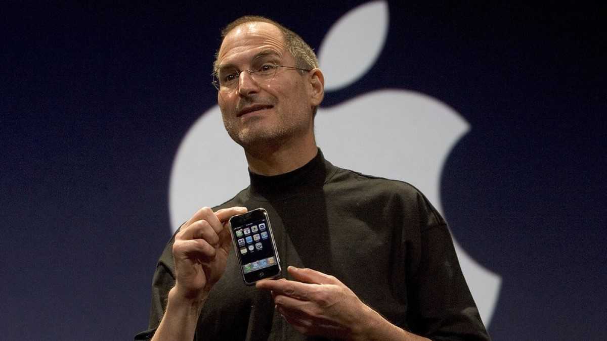 steve jobs iphone and ipod nano