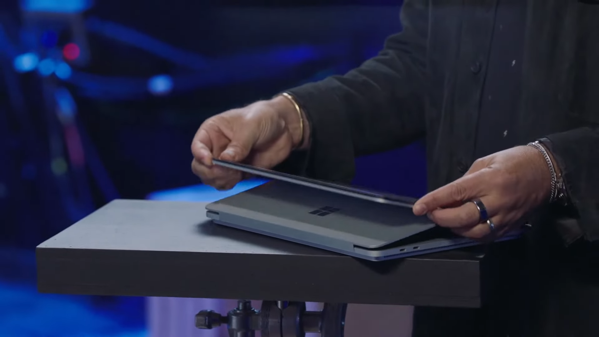 surface laptop studio unfold