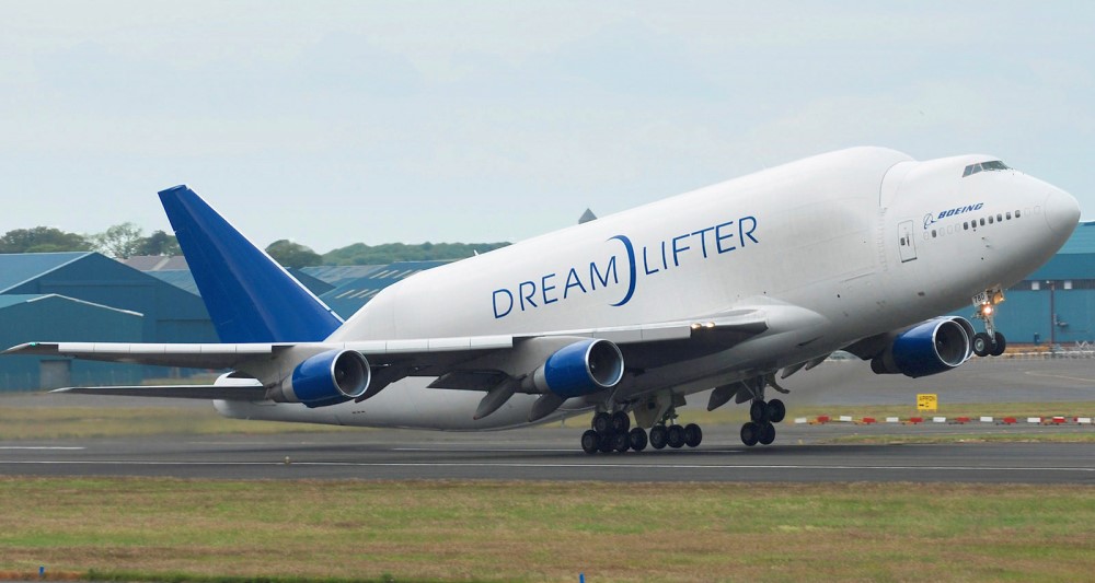 Boeing_747 Dreamlifter largest plane in the world