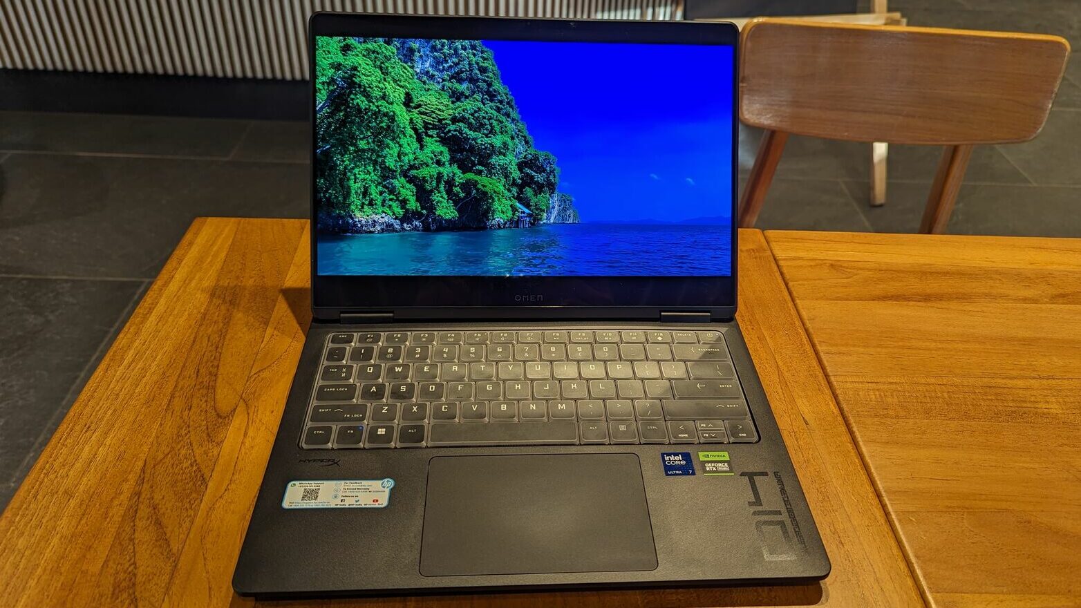 Image of the Display of the HP Omen Transcend 14